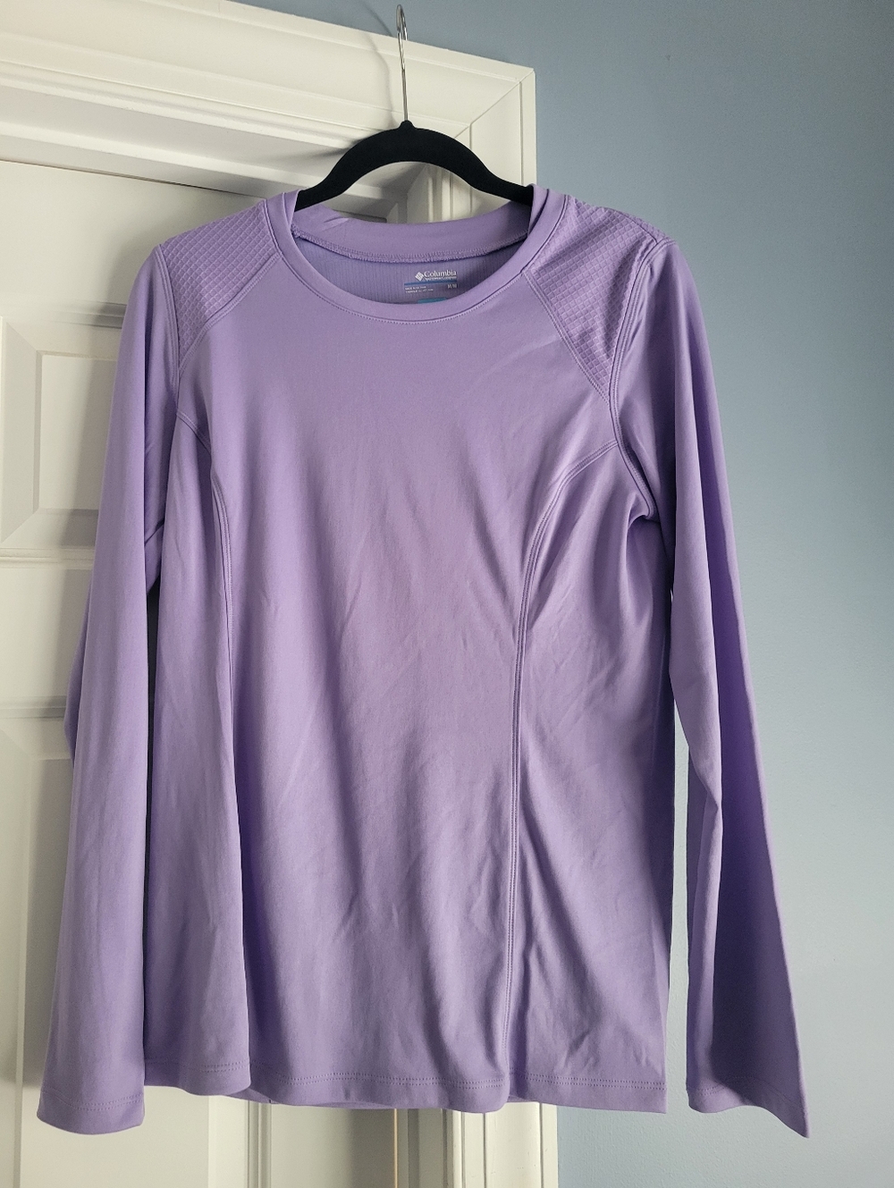 BNWOT Columbia Long Sleeved Shirt